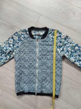 Cazadora Tennis Talla M Flores y Geométrico