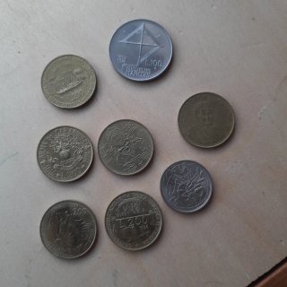 Lotto 7 Monete Italiane L.100 L.200