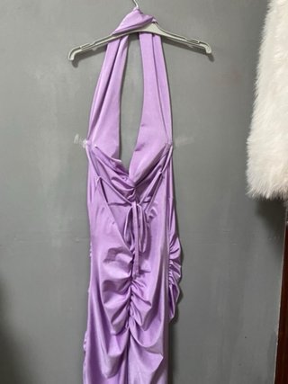 Vestido largo lila arreglado