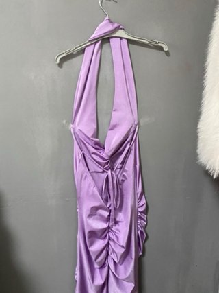 Vestido largo lila arreglado
