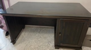 Escritorio madera con tapa cristal