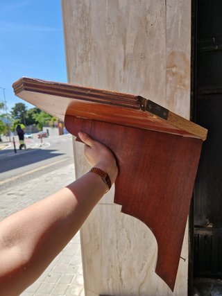 Peana de pared madera. esquinera