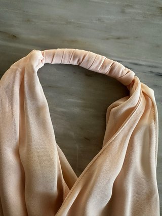 Blusa de gasa rosa , con tirantes ideal para veran