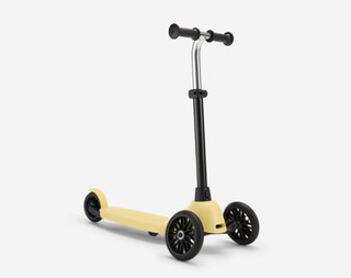 Patinete 3 ruedas amarillo decathlon