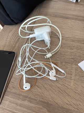 iPhone SE 64GB + Cargador