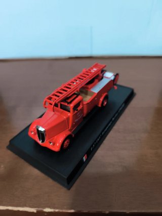 Modellino Camion Vigili del Fuoco Berliet AP80