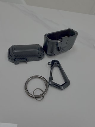 Funda AirPods Negra + Llavero