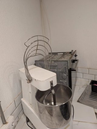 Amasadora Espiral Italiana 10L Monofásica