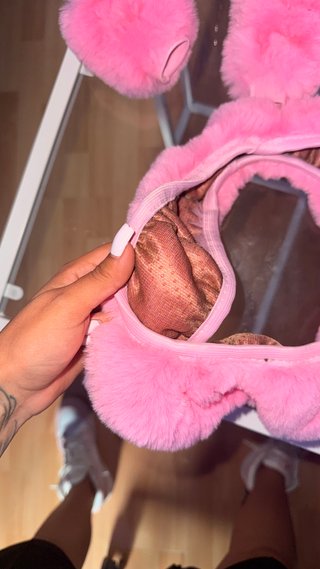 Funda volante y accesorios coche rosa