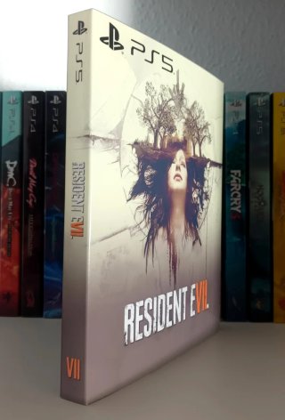 Funda Plastificada Resident Evil VII PS4/5