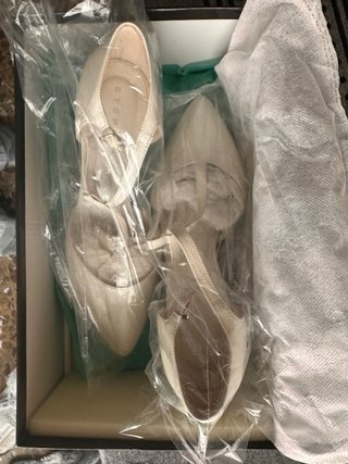 Zapatos STEPHEN ALLEN Talla 37 Novia Beige