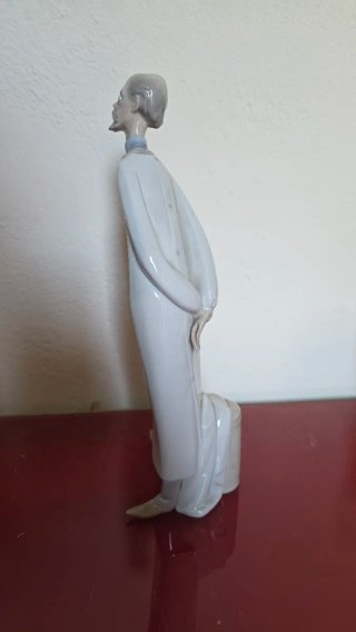 Figura Lladro Médico Porcelana