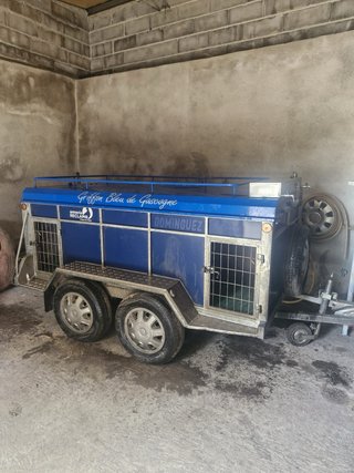 Remolque perros caza