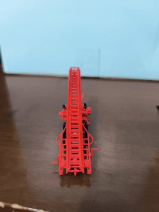 Modellino scala 1:73 camion pompieri rosso
