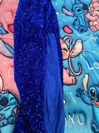 Vestido de fiesta azul brillante