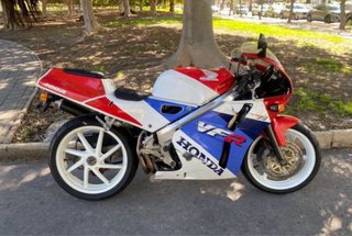 HONDA VFR400 NC30