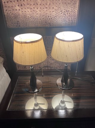 Lámpara de mesa de noche