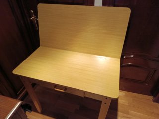 Tavolo pieghevole in legno 90x90