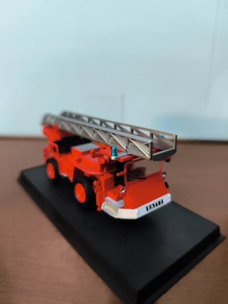 Modellino Camion Vigili del Fuoco 1:57