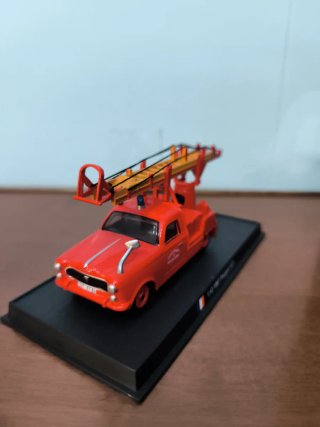 Modellino Camion Vigili del Fuoco Peugeot 403