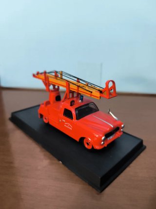 Modellino Camion Vigili del Fuoco Peugeot 403