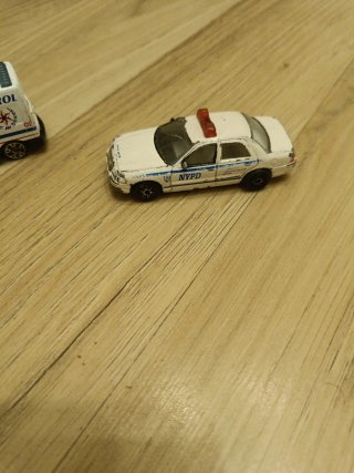 Lote 4 coches metal policía ambulancia