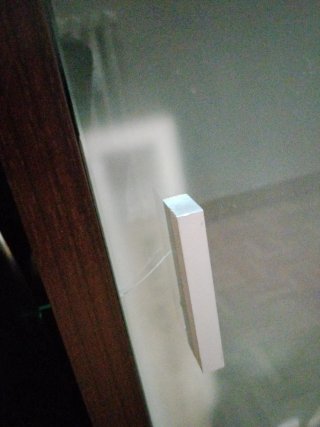 Mobile ingresso in legno e vetro