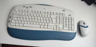 Teclado y Ratón Logitech Inalámbrico