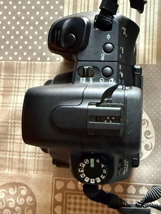 Sony Alpha 300 DSLR-A300K Kit, Con vari accessori