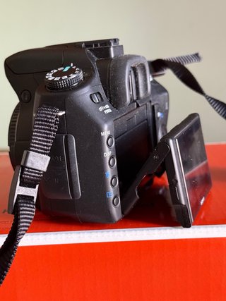 Sony Alpha 300 DSLR-A300K Kit, Con vari accessori