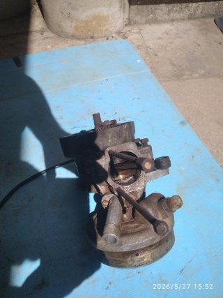 MotoGuzzi 65. Piezas de motor para restauración.