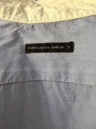 Camisa azul Purificación García