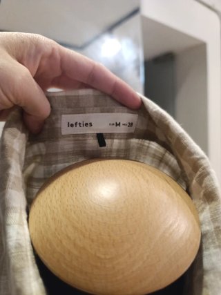 Camisa de cuadros beige y blanca