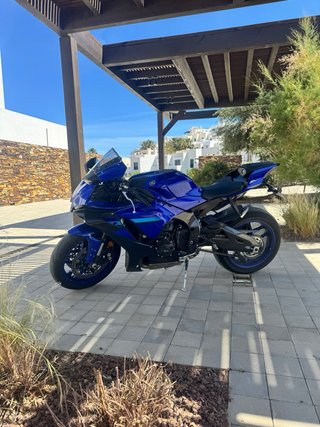 Yamaha R1