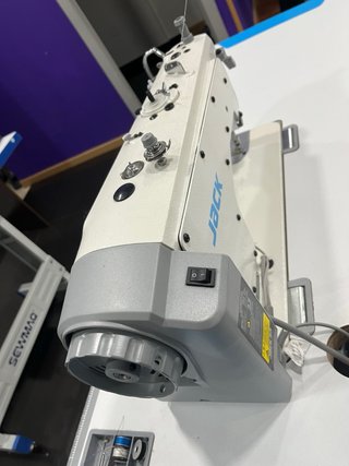 Máquina de coser industrial Jack A2B