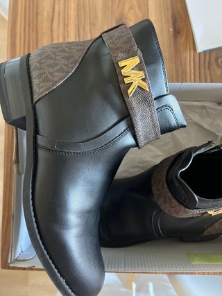 Botines Michael Kors Negro y Marrón