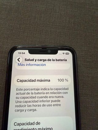 iPhone 11 Pro Max 64GB Dorado - Batería Nueva