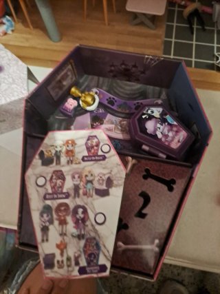 Muñecas zombie