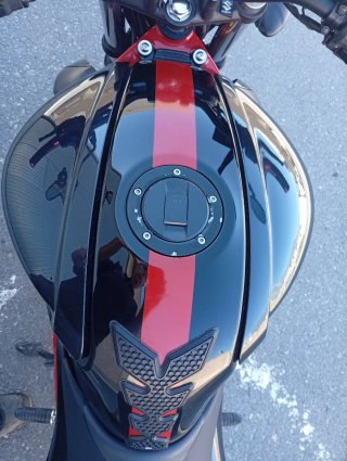 Suzuki Gladius 650  2014"