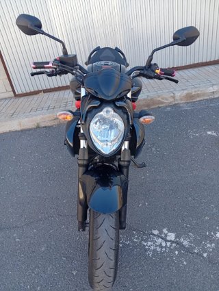 Suzuki Gladius 650  2014"