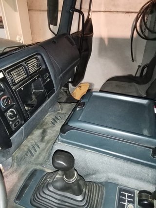 Camión Renault Premium 210 Basculante