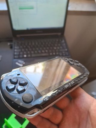 Sony PSP Nera con Memory Stick 2GB