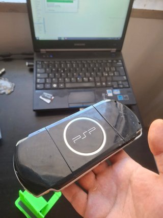 Sony PSP Nera con Memory Stick 2GB