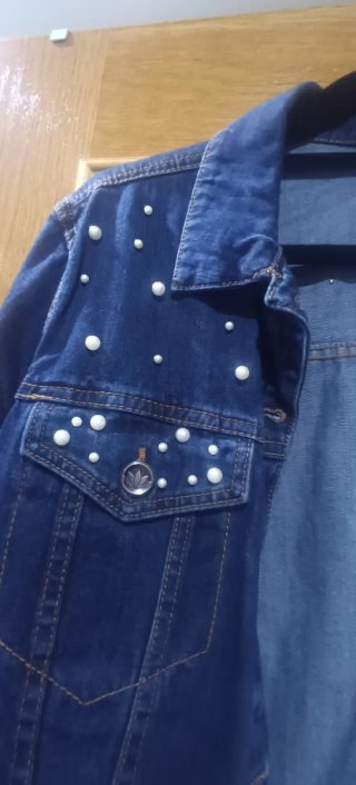 Chaqueta vaquera Moda Muslin con perlas