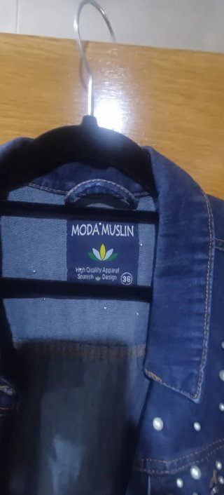 Chaqueta vaquera Moda Muslin con perlas