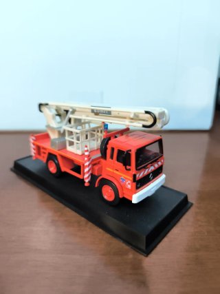 Modellino Camion Vigili del Fuoco 1:64