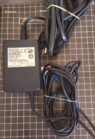 Adaptador AC Nintendo NES-002EU