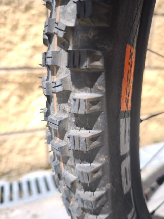 Canyon Neuron: ONfly CF 8 EBIKE