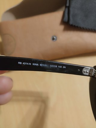 Occhiali Ray-Ban Nina RB4414 neri