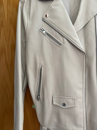 Chaqueta Biker Stradivarius Beige